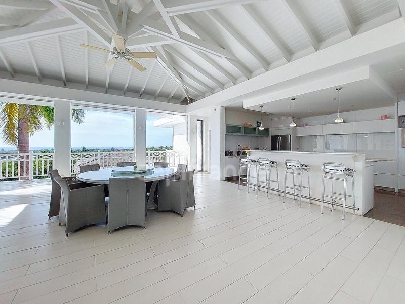 Propriété - 530 m² - 10 pièces