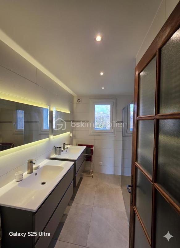 Maison traditionnelle - 115 m² - 4 pièces