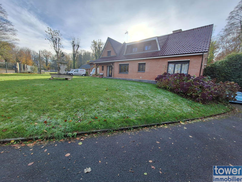 Maison - 261 m² - 11 pièces