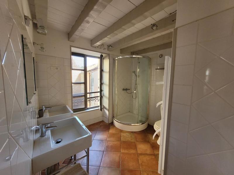 Maison - 334 m² - 20 pièces