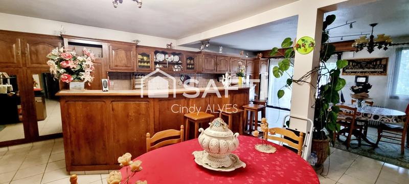 Maison - 310 m² - 9 pièces