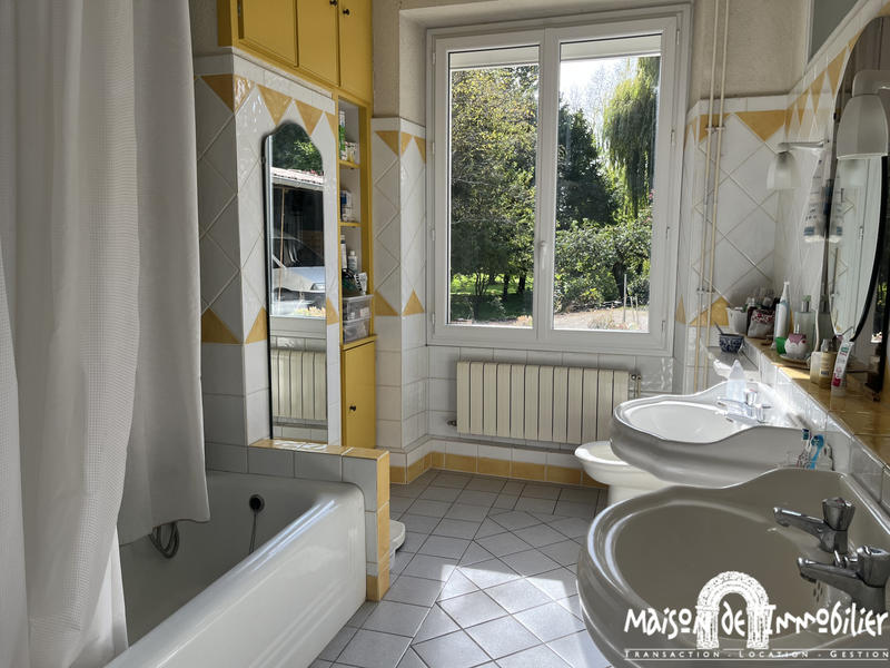 Maison - 185 m² - 7 pièces