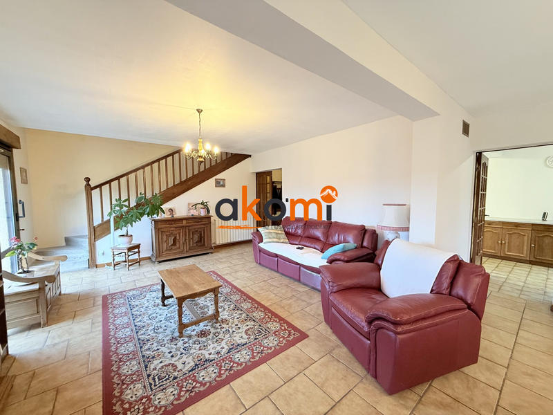 Maison - 167 m² - 8 pièces