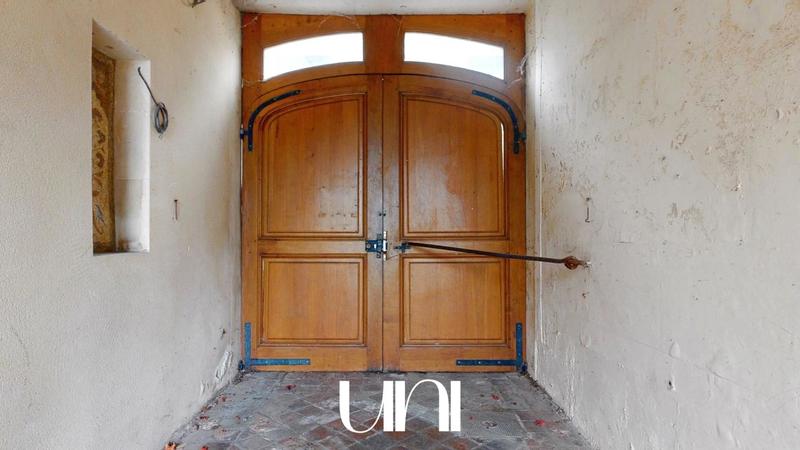 Maison - 275 m² - 13 pièces