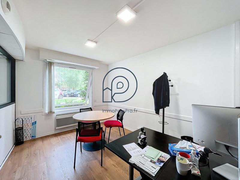 Bureau - 760 m²
