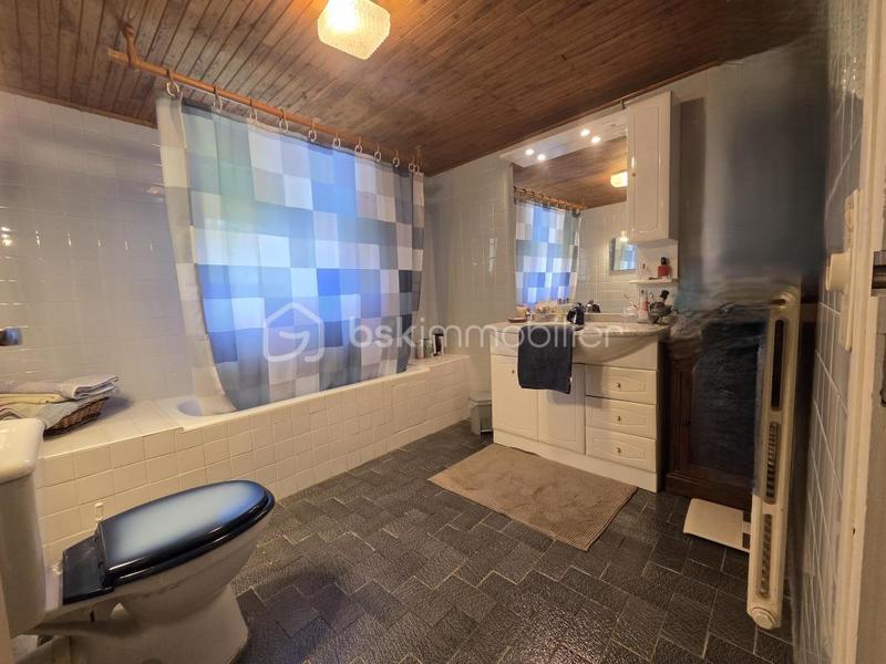 Maison ancienne - 220 m² - 7 pièces