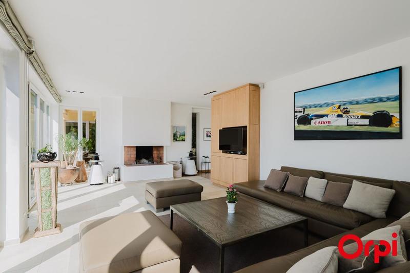 Villa - 366 m² - 11 pièces