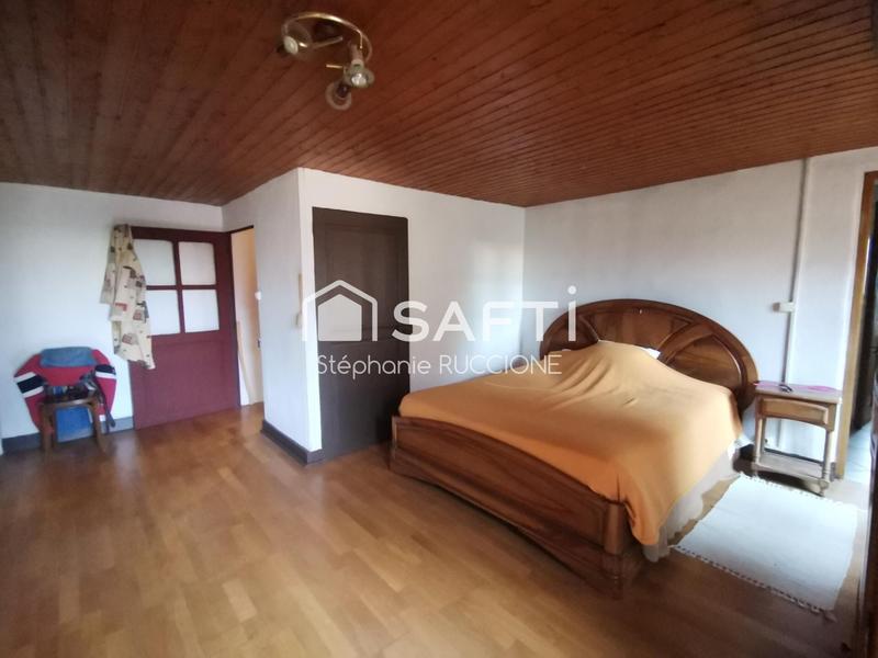 Maison - 240 m² - 6 pièces