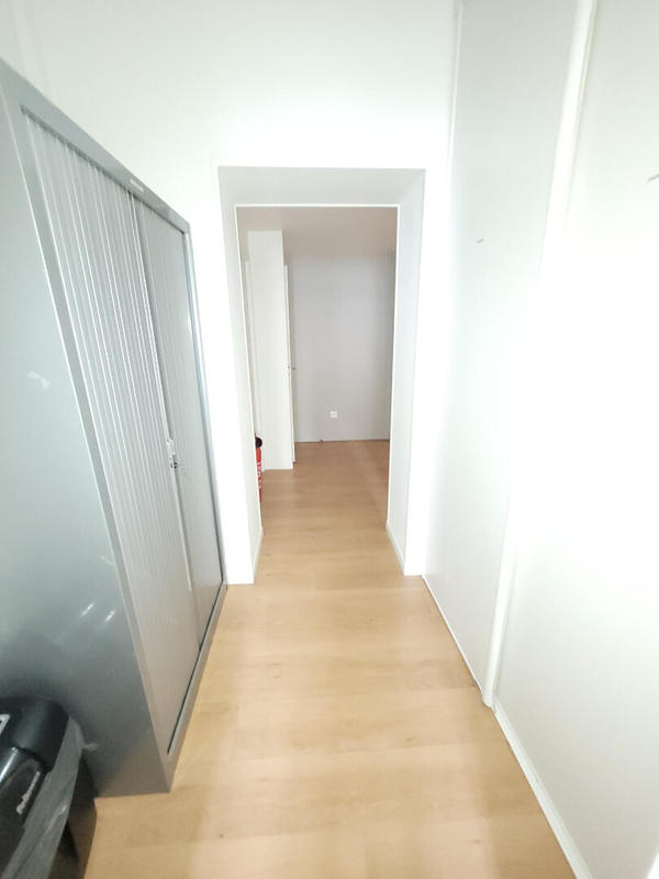 Bureau - 114 m² - 5 pièces