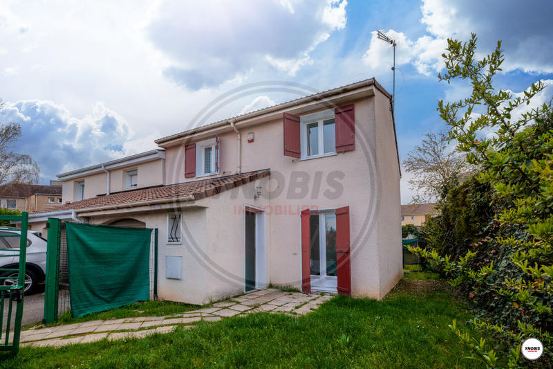 Maison - 90 m² - 5 pièces