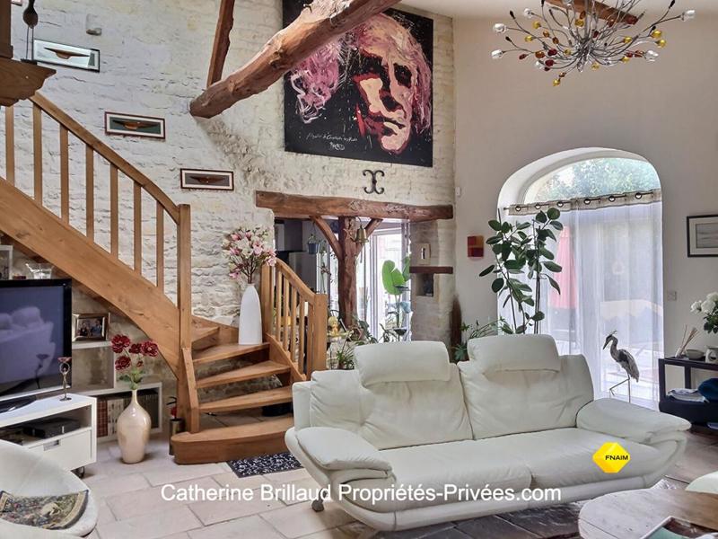 Maison - 290 m² - 8 pièces