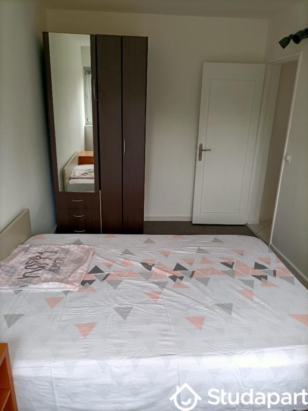 Chambre - 11 m² - 1 pièce