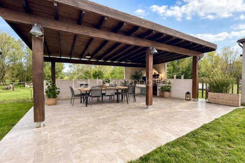 Maison - 193 m² - 5 pièces