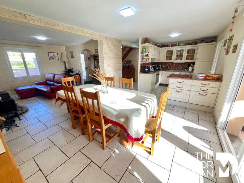 Maison - 171 m² - 7 pièces