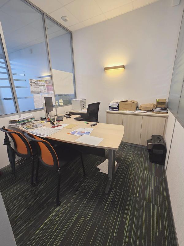 Local commercial - 103 m² - 7 pièces