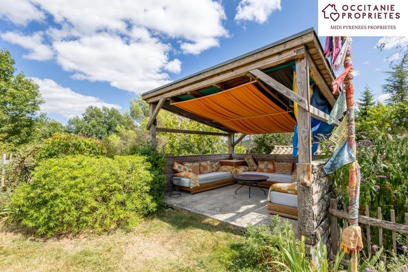 Demeure - 304 m² - 10 pièces