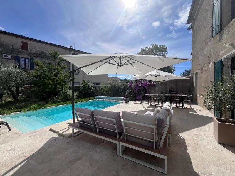 Maison de village - 400 m² - 12 pièces