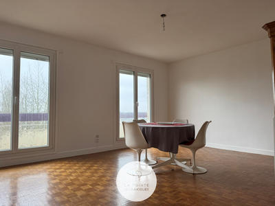 Appartement - 75 m² - 4 pièces