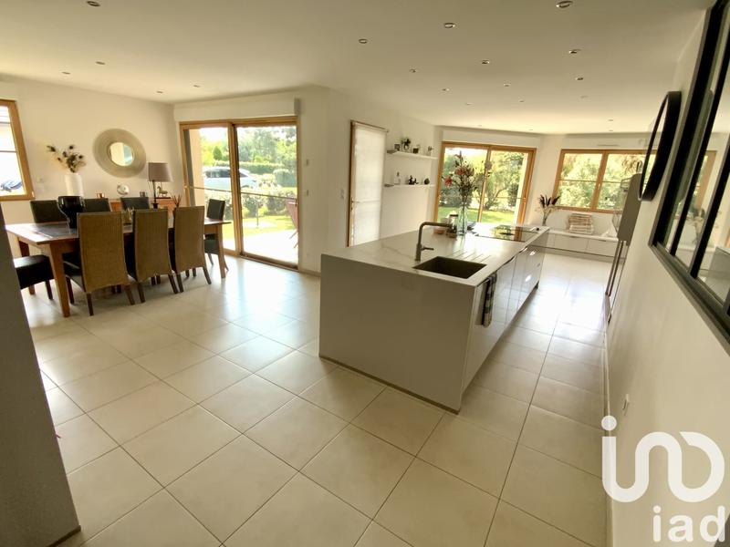 Maison - 162 m² - 6 pièces