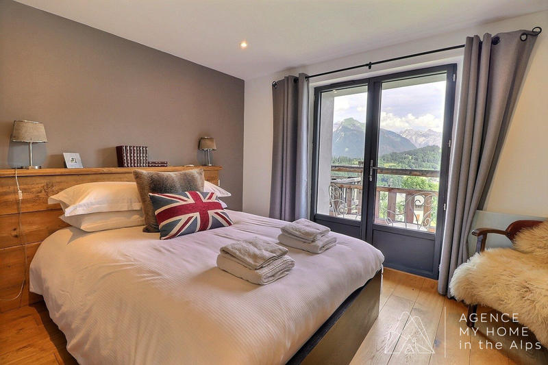 Châlet - 248 m² - 9 pièces