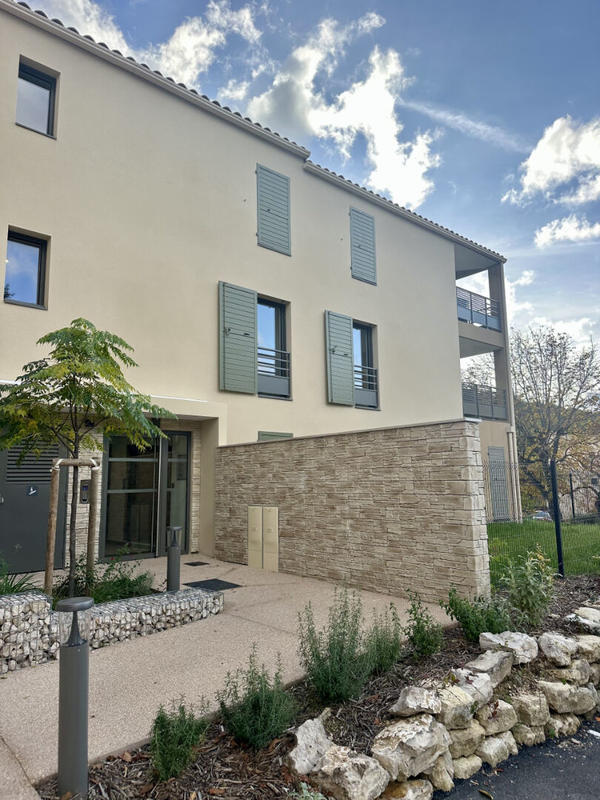 Appartement - 98 m² - 4 pièces