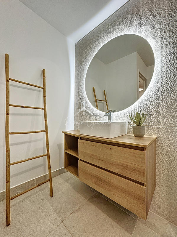 Appartement - 108 m² - 4 pièces