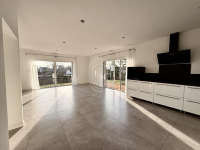 Maison - 123 m² - 4 pièces