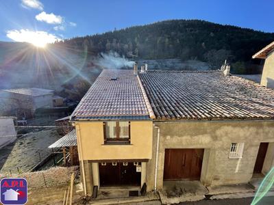 Maison - 70 m² - 5 pièces