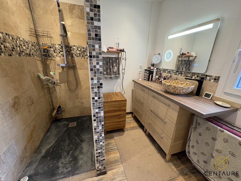 Maison - 95 m² - 4 pièces