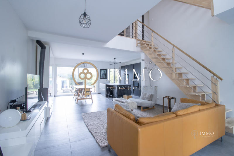 Maison contemporaine - 178 m² - 7 pièces