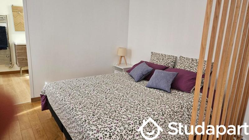 Chambre - 14 m² - 1 pièce