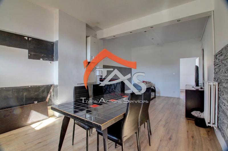 Immeuble - 252 m² - 11 pièces