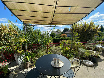 Maison - 260 m² - 9 pièces