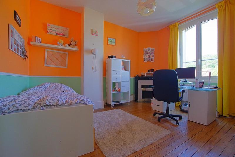 Maison - 286 m² - 9 pièces