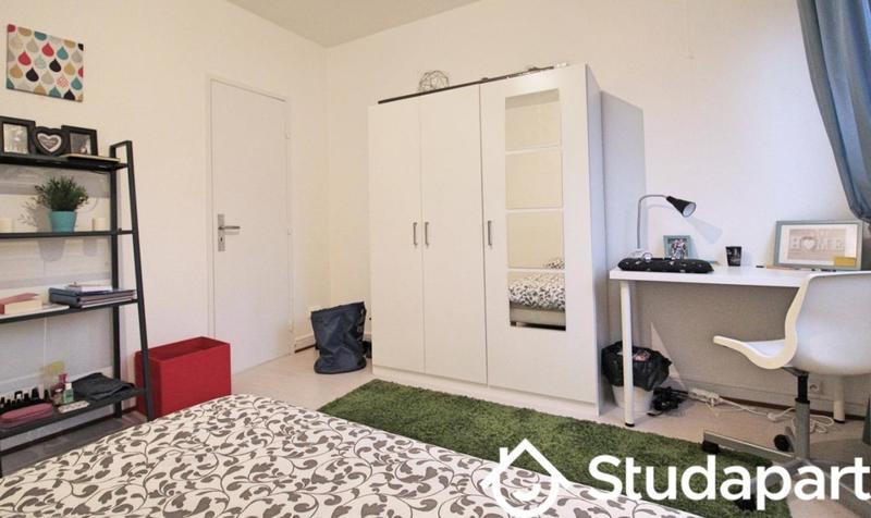 Chambre - 13 m² - 1 pièce