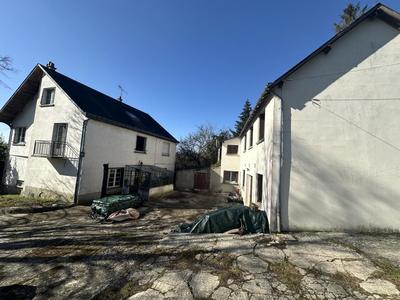 Maison - 380 m² - 14 pièces