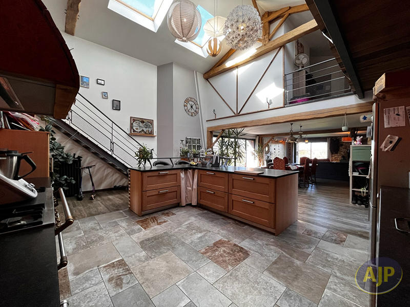 Maison - 195 m² - 5 pièces