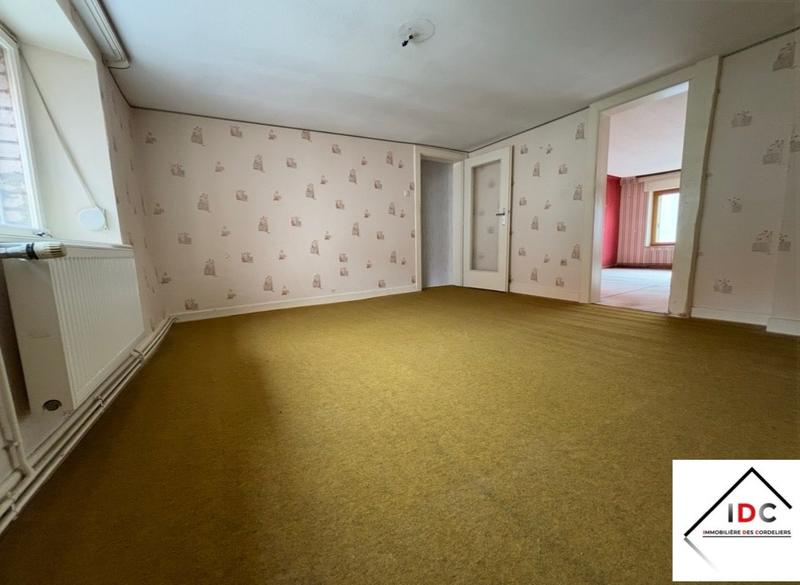 Maison - 202 m² - 6 pièces