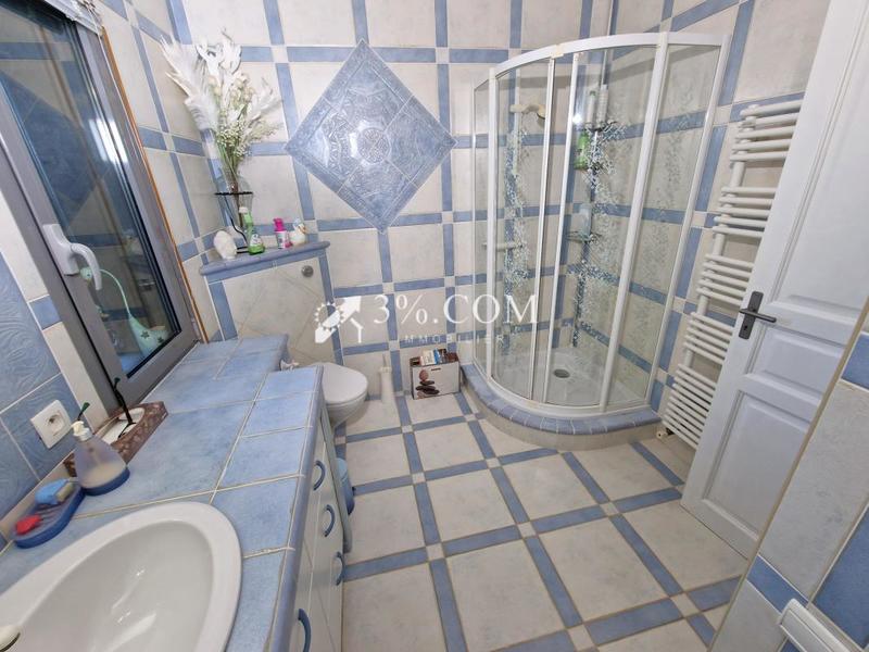 Villa - 196 m² - 6 pièces