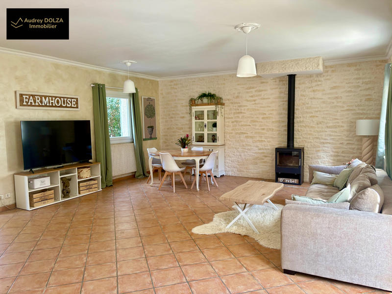 Propriété - 390 m² - 10 pièces