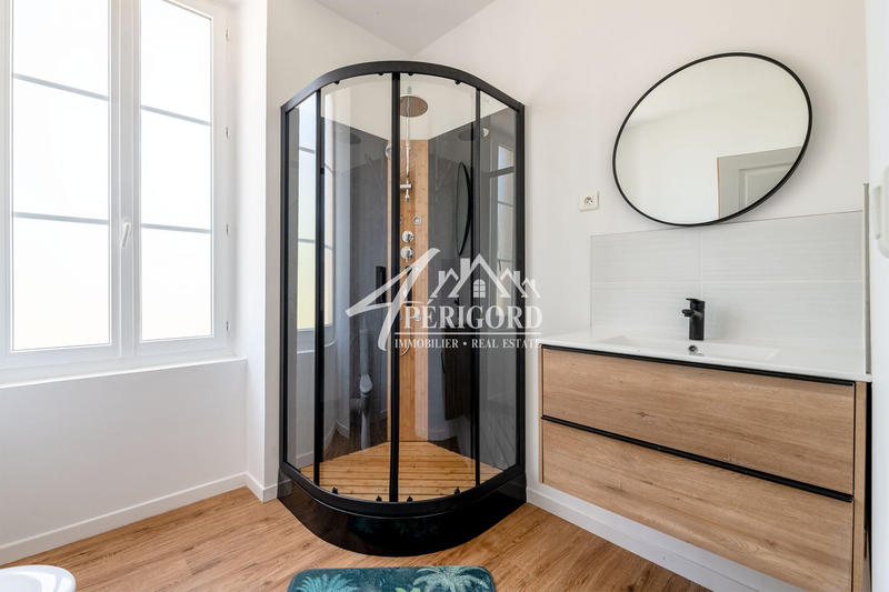 Maison ancienne - 217 m² - 8 pièces