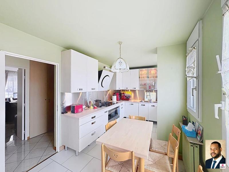 Appartement - 92 m² - 4 pièces