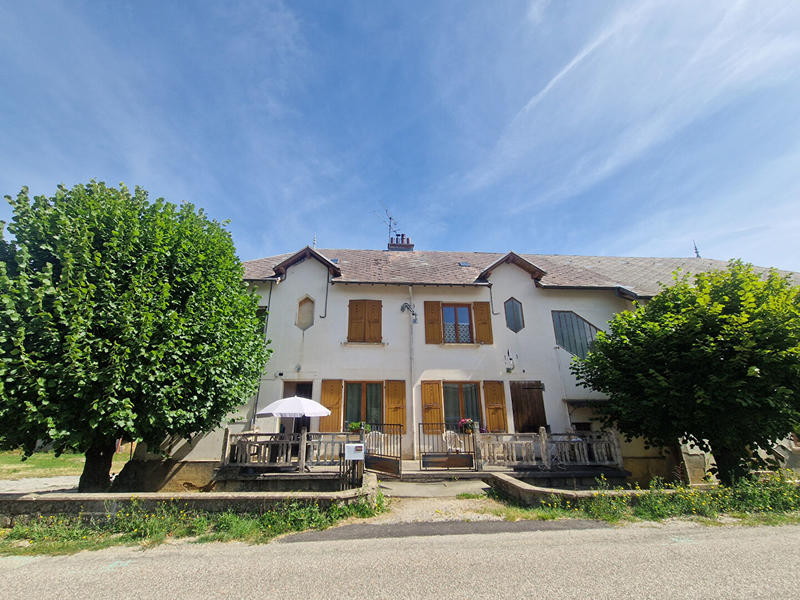 Maison - 250 m² - 10 pièces