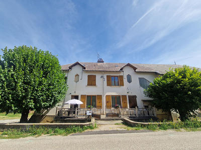 Maison - 250 m² - 10 pièces