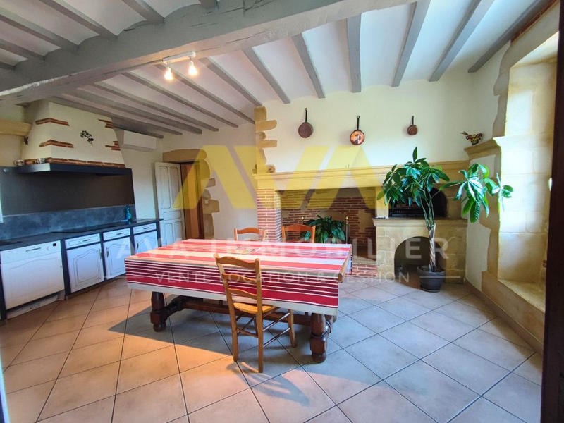 Propriété - 264 m² - 8 pièces