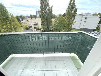 Appartement - 81 m² - 4 pièces