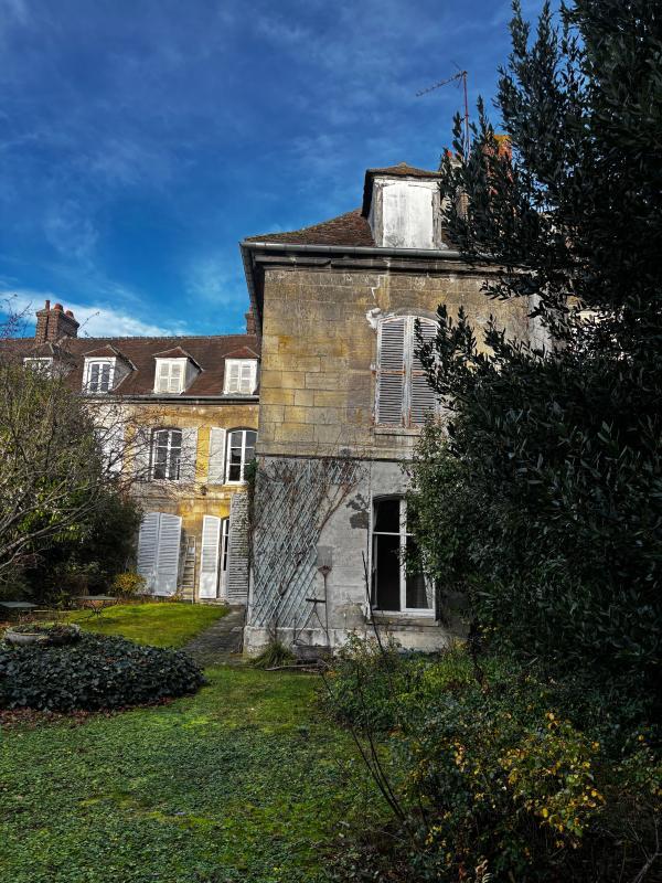 Maison - 224 m² - 8 pièces