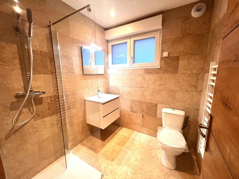 Maison - 137 m² - 6 pièces