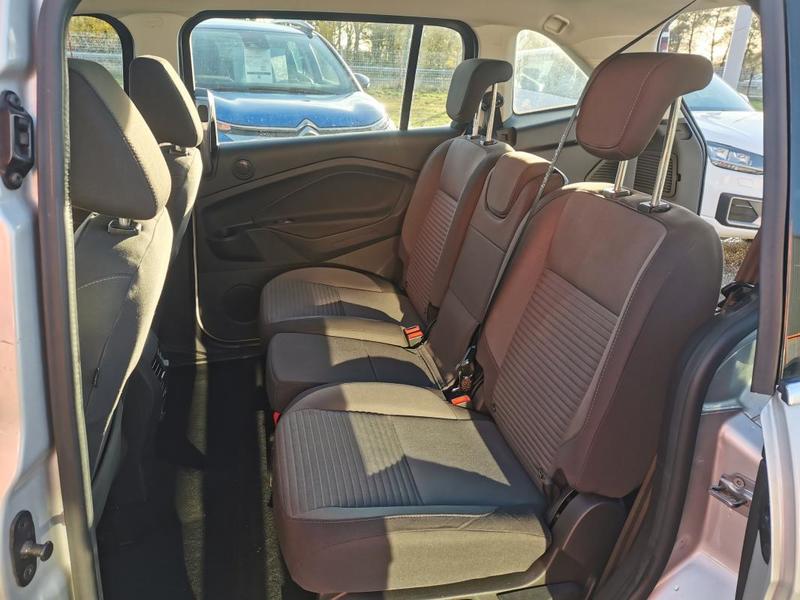 Ford Grand c-Max 1.0 EcoBoost 125 ch Titanium