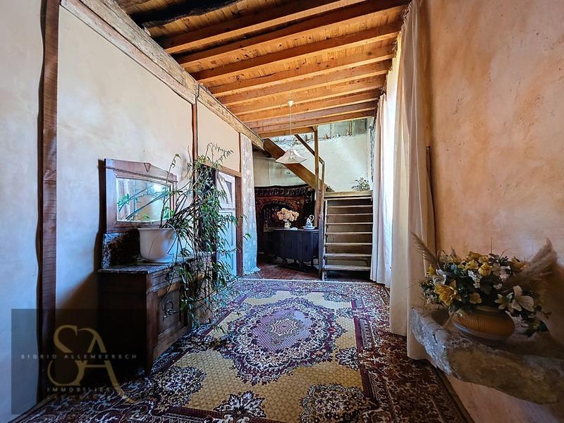 Maison - 214 m² - 9 pièces